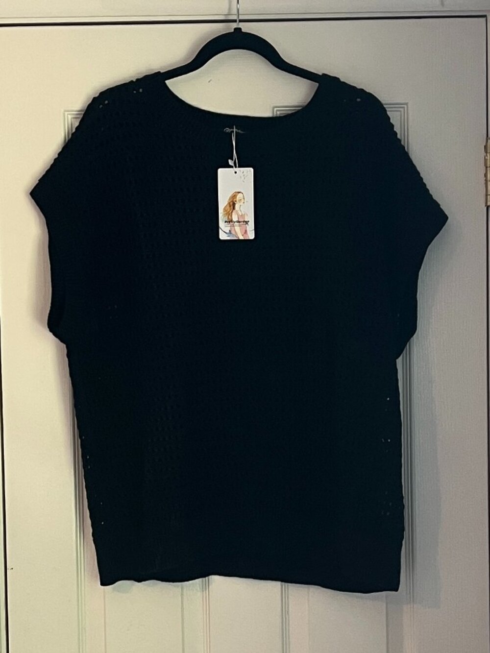 NWT Pretty Garden Black Short Sleeve Sweater